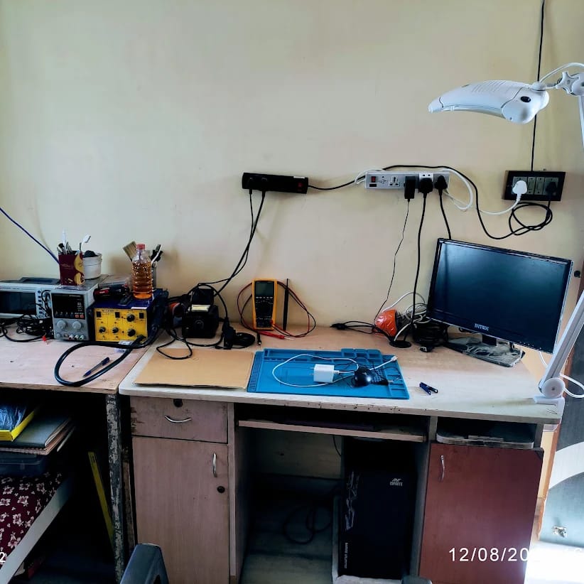 Plug In Laptop Care  Vadodara.jpeg